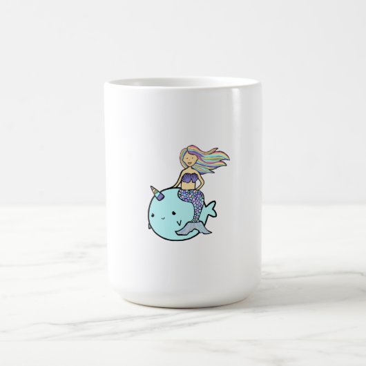 ペットのナルワルに乗るレインボーヘア付き人魚 モーフィングマグカップ (中央)