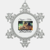 ペットの友人のbesties名前ペットの写真動物の愛を追加 スノーフレークピューターオーナメント (正面)