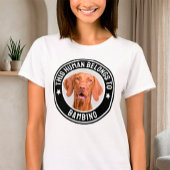ペットの名前入りカスタム写真 Funny この人間は属する Tシャツ