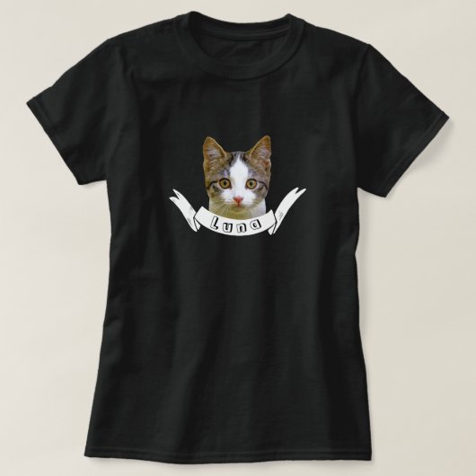 ペットの猫の名前と顔の写真をカスタマイズ Tシャツ (デザイン正面)
