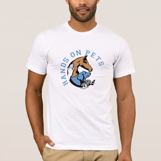 ペットを手にする Tシャツ (正面)