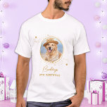 ペットフォト金ゴールドスターズパーソナライズされたドッグ誕生日 Tシャツ<br><div class="desc">パピー・ポーティ！この金ゴールドのペットの写真とグリッターの星のパーティーシャツを使用して、あなたの子犬の誕生日に仕上げtouchを追加すエレガントるカスタム。あなたのアップの写真を追加お気に入りのし、名前、年齢の誕生日でパーソナライズ！Puppy Dogの誕生日コレクションを参照して、一致する誕生日招待状、パーティーデコール、好意、およびギフト。COPYRIGHT © 2020 Judy Burrows,  Black Dog Art - All Rights Reserved.ペットフォト金ゴールドパーソナライズされたスターズ犬誕生日Tシャツ</div>