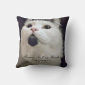 ペット猫記念写真が永遠に我々のハート クッション (裏面)