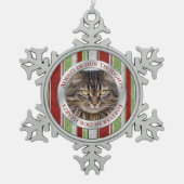 ペット猫記念写真クリスマスキャンディーケインストライプ スノーフレークピューターオーナメント (正面)