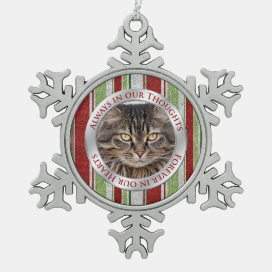 ペット猫記念写真クリスマスキャンディーケインストライプ スノーフレークピューターオーナメント (正面)