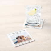 ペット結婚のカスタム飼い犬が楽しそうに追いかける スクエアペーパーコースター (インサイチュ)