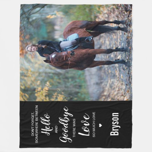 ペット記念悔やみや弔慰引用文馬写真 フリースブランケット (正面)