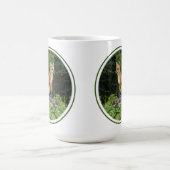 ペデスタル上の赤いキツネ コーヒーマグカップ (中央)