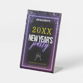 ペデスタル記号 – 新しい年のパーティー – 追加詳細 台座サイン (正面)