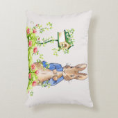 ペトロとウサギが園で アクセントクッション (正面(垂直))