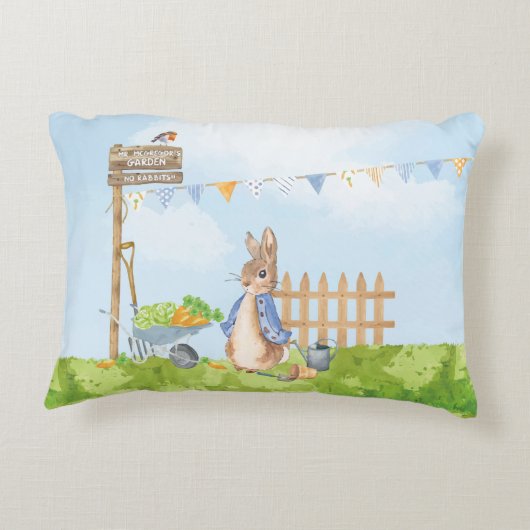 ペトロとウサギが庭で アクセントクッション (裏面)