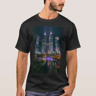 ペトロナスタワーズクアラルンプールメナラベルケンバル Tシャツ