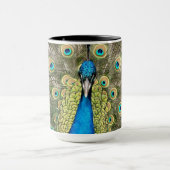 ペドロの孔雀はカラフルな野生の鳥のクジャクに羽をつけます マグカップ (中央)