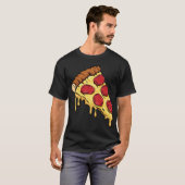 ペパローニとチーズ漫画のイリュウとピザのスライス Tシャツ (正面フル)