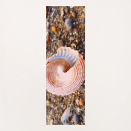 ペブル上の平和な海殻ビーチ自然写真 ヨガマット