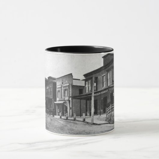 ペペペレル・マサチューセッツ・グラムの歴史 マグカップ (中央)