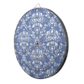 ペリウィンクルブルーとホワイトダマスク ダーツボード (正面右)