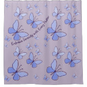 ペリウィンクルブルーバタフライフラッタラベンダーグレー シャワーカーテン (正面)