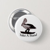 ペリカンが立つ 缶バッジ (正面&裏面)