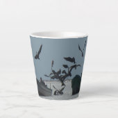 ペリカンのまわりに魚釣りボートラテマグ カフェラテマグ (正面)