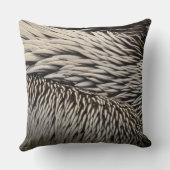 ペリカンの羽抽象芸術自然写真 クッション (裏面)