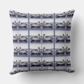 ペリカンパターン クッション (裏面)