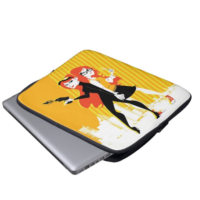 ペリー・イリー・ジェーン・ラップトップスリーブ ラップトップスリーブ (正面下部)