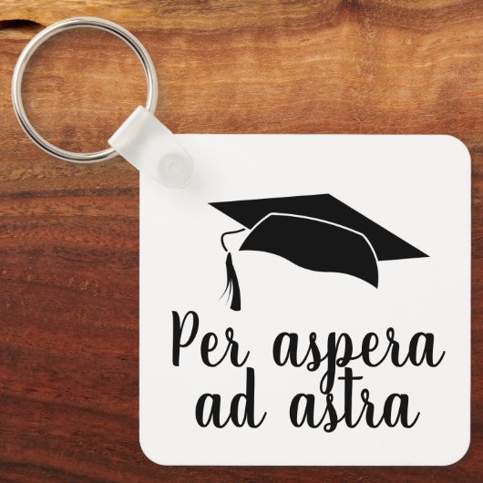 ペルアスペラとアストララテン引用文ブラック卒業 キーホルダー (正面)