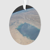 ペルシア湾の熱帯の青い海。 オーナメント (正面)