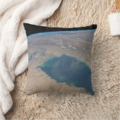 ペルシア湾の熱帯の青い海。 クッション (ブランケット)