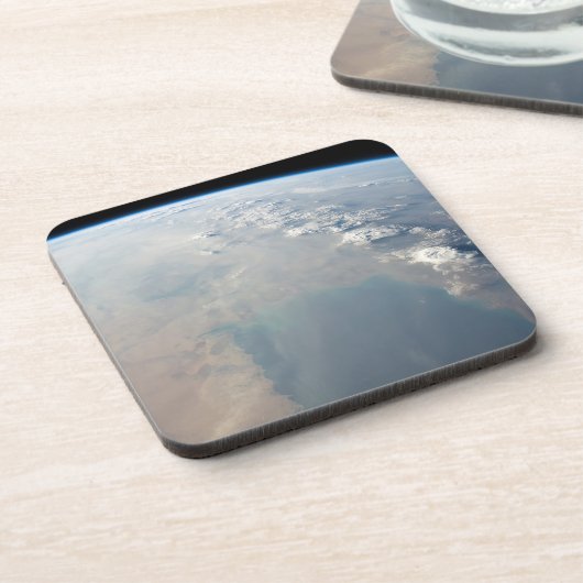 ペルシア湾の熱帯の青い海。2 コースター (左側)