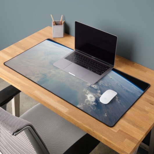 ペルシア湾の熱帯の青い海。2 デスクマット (オフィス2)