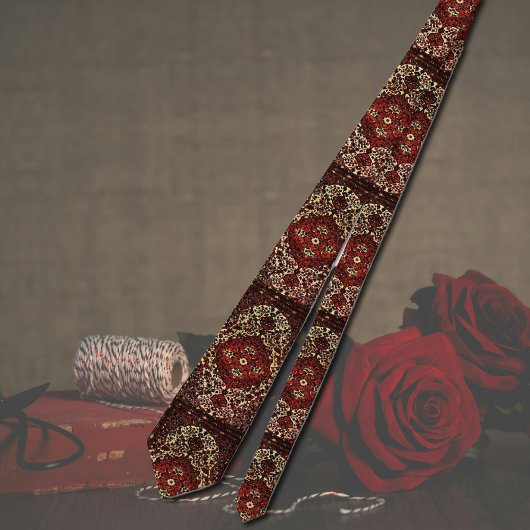 ペルシャのカーペットの外観 – 濃い赤とクリーム – ボホ ネクタイ