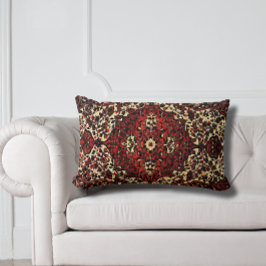 ペルシャの絨毯は濃い赤とクリーム色で見える ランバークッション