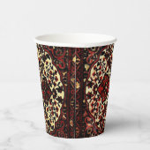 ペルシャの絨毯は濃い赤とクリーム色で見える 紙コップ (右)