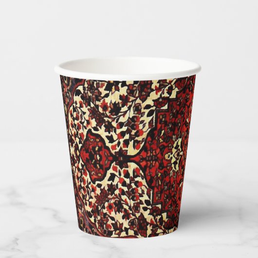 ペルシャの絨毯は濃い赤とクリーム色で見える 紙コップ (正面)
