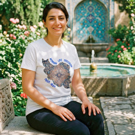 ペルシャ絨毯ブルーの「Woman Life Freedom」デザイン Tシャツ