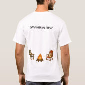 ペルソナライズド・コージー・クリスマス・キャンパー Tシャツ (裏面)