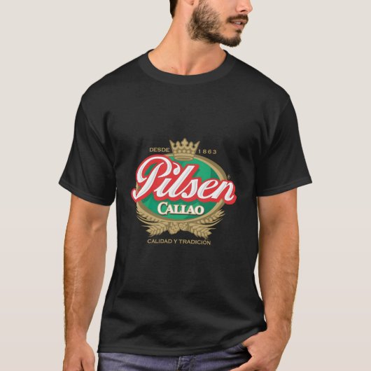 ペルー国旗のつながりフードセルベザピルセンカラ Tシャツ (正面)