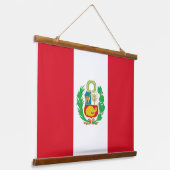 ペルー国旗を掲げたウォールタペストリー 吊り下げ型タペストリー (傾斜あり)