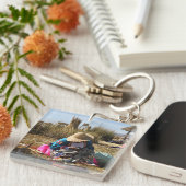 ペルー女性裁縫刺繍 キーホルダー (正面右)