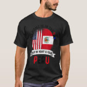 ペルー系アメリカ人の愛国者ハートはペルー国旗から Tシャツ (正面)