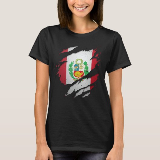 ペルー誇りを持ったのシャツが引き裂かれたペルー国旗 Tシャツ (正面)