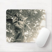 ペレ・ラカイズ墓地の聖マイケル像 マウスパッド (マウス)