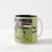 ペンキのロバおよび子馬 ツートーンマグカップ (正面右)