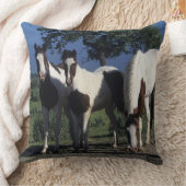 ペンキの馬のグループ クッション (ブランケット)