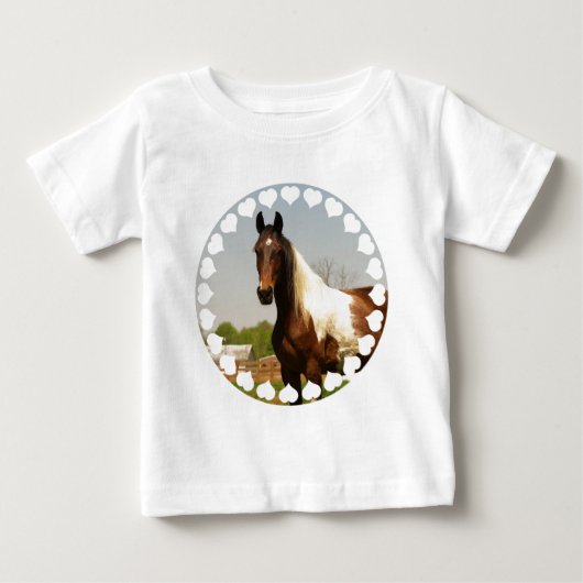ペンキの馬のベビーのTシャツ ベビーTシャツ (正面)