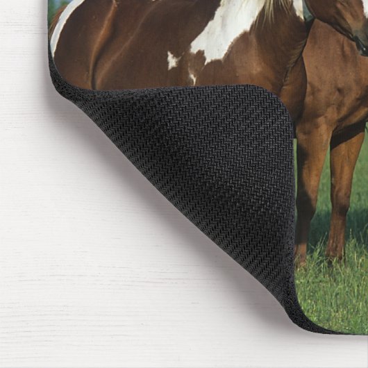 ペンキの馬の立つことのグループ マウスパッド (コーナー)