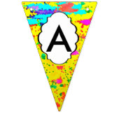 ペンキは黄色い背景ではねかけます バンティングフラッグ (第3の旗)