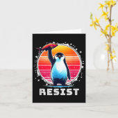 ペンギンおもしろいに抗議するレジスシャツ カード (黄色い花)